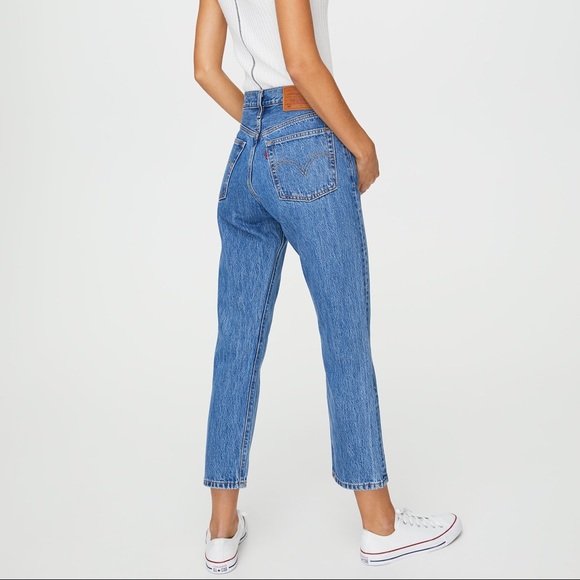 Levi’s 501 Crop Jeans - Picture 3 of 3